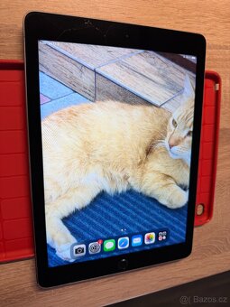 Apple iPad Air2 9,7" 128GB Space Grey Wi-Fi+kryt... - 10