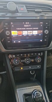 VW Touran 2.0Tdi 110kw r.2019, servis za 54.tis kč - 10