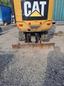 Minibagr Caterpillar 301.8C, 1,8t - 10