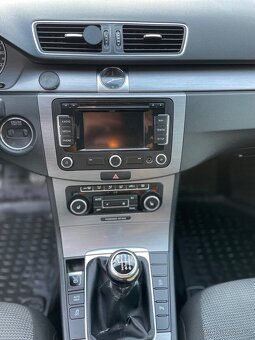 Volkswagen Passat B7 2.0 TDI - 10