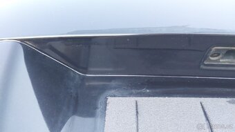 VW GOLF Plus – DVEŘE KUFR ČERNÁ LC9Z - 10