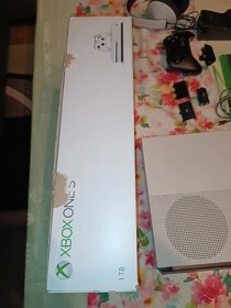 Xbox one S 1 TB - 10