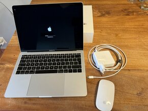 MacBook Pro 13, 2017 a MagicMouse - 10