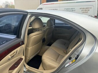 LEXUS LS600H - 10