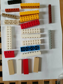 velke mnozstvi Lego kostiček 2x2,3x2,4x2.... - 10