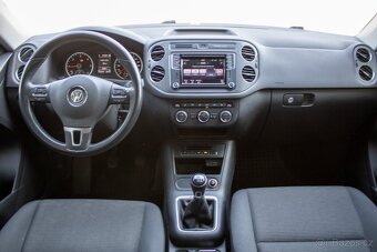 Volkswagen Tiguan 2.0 TDI SCR BMT 4MOTION Comfortline - 10
