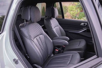 BMW X7 xDrive 40i mHEV A/T / ODPOČET DPH - 10