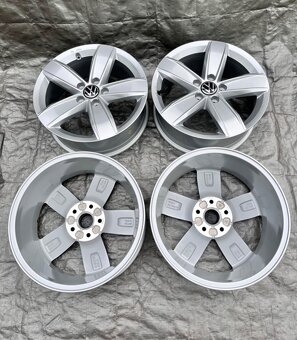 5x112 R17 originál alu disky VW Tiguan 2021 - 10