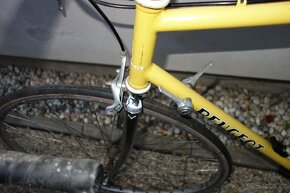 Retro silnicni galuskove kolo PEUGEOT s vybavou SHIMANO - 10
