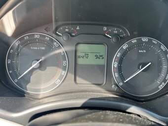 Škoda Octavia 1,9TDI DSG COMBI - 10