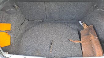 Volkswagen Golf 2.0 TDI Comfort - 10