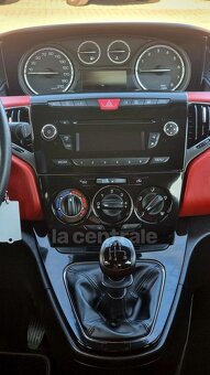 LANCIA Ypsilon III 1.2 8V ELEFANTINO rok 02/2013 - 10