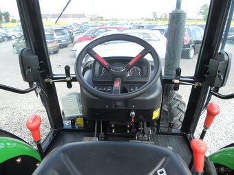 Traktor YTO MF504C 4x4 3.2D + Příslušentství - 10