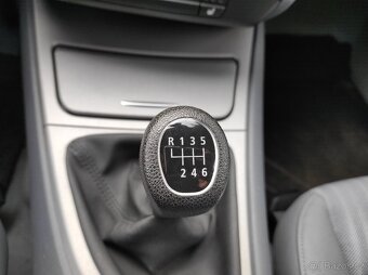 BMW 116i BENZÍN DIGI KLIMA VYHŘÍVANÉ SEDAČKY 155 tis. km - 10