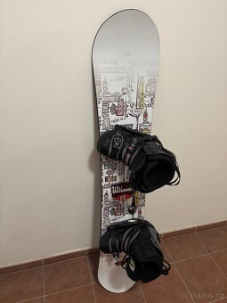 Snowboard s kompletním vybavením - 10