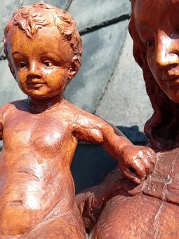 Socha Panna Maria a Ježíšek. Madona s dítětem - 10