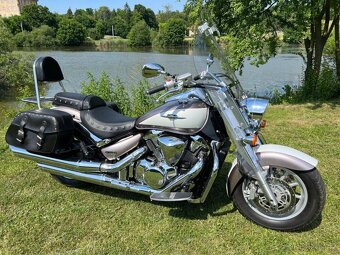 Suzuki Intruder C 1800 R - 10
