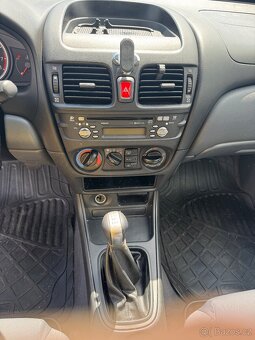 Nissan Almera - 10