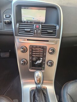 Volvo XC60 2.4d AWD (4x4) Rok 2013 Automat 120kW - 10