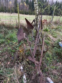 Traktor domácí výroby+vlečka+pluh+motor - 10