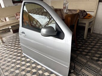 Práva strana dveri - 10