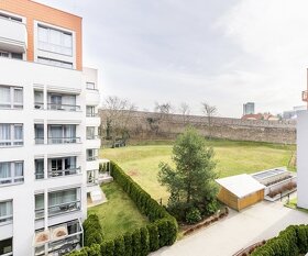 Pronájem luxusního bytu 1+kk s balkónem Praha 2 - Nové Město - 10