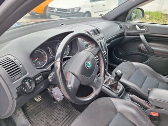 Škodia Octavia RS 2.0 TSI - 10