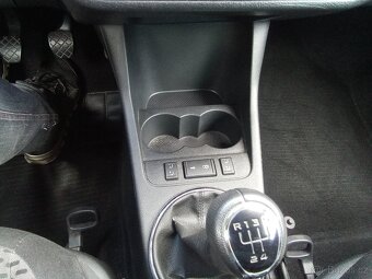 Fabia combi 1,2 51 kw vyhř.sedadla, park. senzory - 10