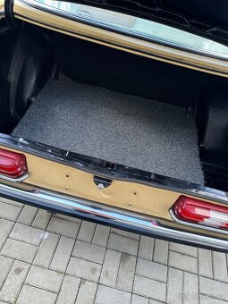Mercedes-Benz W123 240D - 10