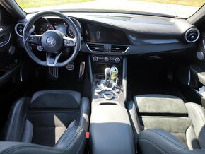 Alfa Romeo Giulia Veloce Ti - 10