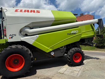 Sklízecí mlátička Claas Tucano 450, žací lišta V660, 2400 / - 10