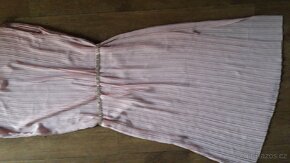 Dlouhé letní společenské šaty. - 10