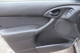 Ford Focus 1.8 TDDI - 10