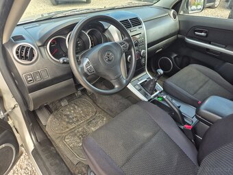 Suzuki Grand Vitara,1.9DDiS,95KW,4x4,KEYLESS,VÝHŘEV,9/2010 - 10