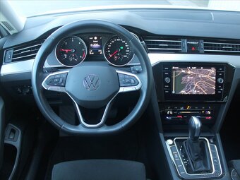 Volkswagen Passat 2,0 TDi 110kW DSG Elegance ČR 1.maj CR BMT - 10