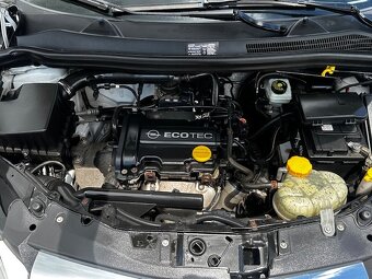 Opel Corsa 1.0i, r.2009, klimatizace, STK, sada kol - 10