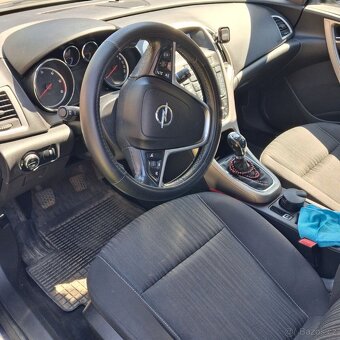 Opel Astra J 1.7 CDTI kombi 2010 rok 81kw - 10