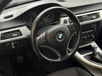 BMW Řada 3 E90 320i 115kW Sedan 6st. Manuál Klima Facelift - 10
