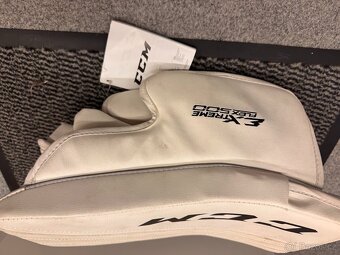 SET CCM LAPAČKA A VYRÁŽEČKA  CCM AXIS F9/EXTREME FLEX 500 - 10