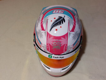 Liam Lawson Miami 2025 Racing Bulls VCARB F1 helma 1:2 - 10