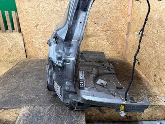 ZADNÍ LEVÁ BOČNICE FORD KUGA MK2 - 10