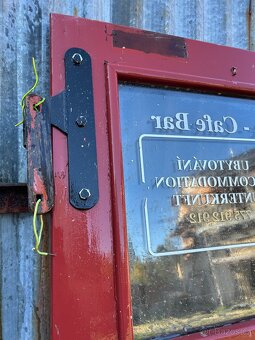 VCHODOVÉ MASIVNÍ DVEŘE - 10