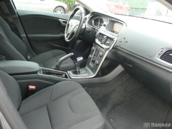 Volvo V 40 2.0 D2 ECO KINETIC vozidlo po prvním majiteli - 10