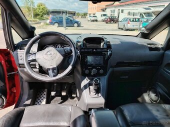 Opel Zafira B 2.2 110kW benzín 2008 - 10