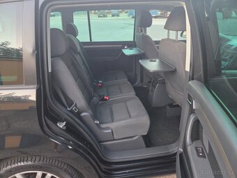 Prodám w touran 1.9tdi 77kw rok výroby 2007 - 10