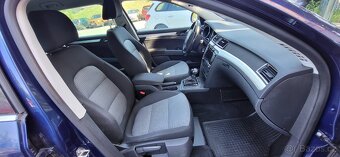 ŠKODA SUPERB 2.0TDI DSG 4X4 2012 KOMBI,XENONY,NAVI,PÁDLA - 10