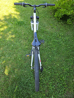 Juniorské dívčí 26" horské hliníkové kolo ROCKRIDER, rám 14 - 10