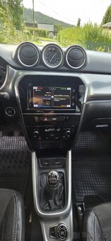 Suzuki Vitara 1.6 DDis 4x4 rv 2016 najeto 215 tis km - 10