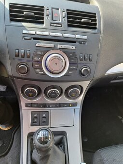 Mazda 3 2.0i Exclusive - 10