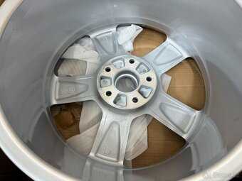 ORIGINÁL ALU KOLA AUDI Q7 4L 4L0601025H 5x130 ET60 9Jx20H2 - 10